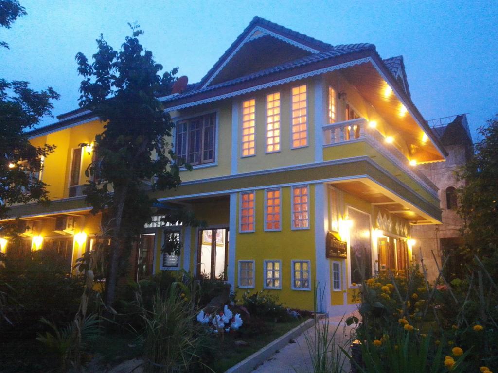 Baan Bussaba Hotel Trang Eksteriør billede